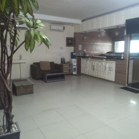 Penthouse Hotel Jakarta Luaran gambar