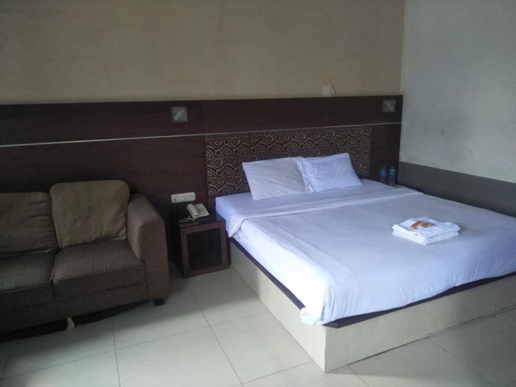 Penthouse Hotel Jakarta Luaran gambar
